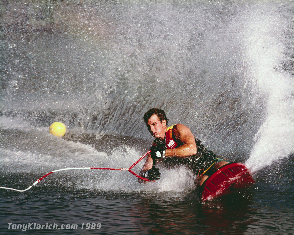 1989-kneeboard-slalom-tony-klarich-water-ski